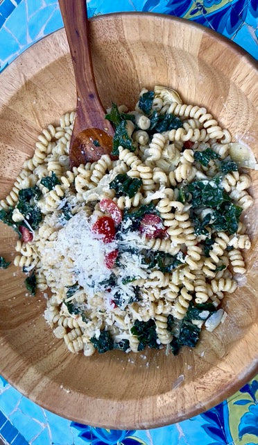 EASY PASTA SALAD WITH CAESAR DRESSING